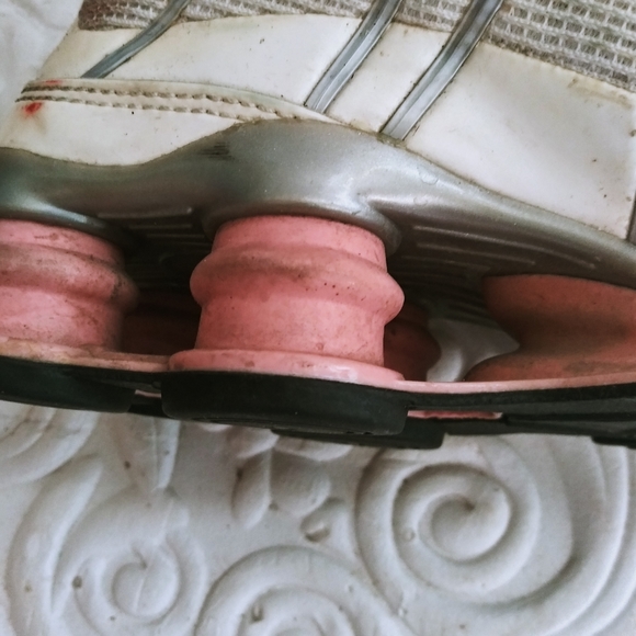 2/$30 Nike shox youth size 5 - Picture 4 of 13
